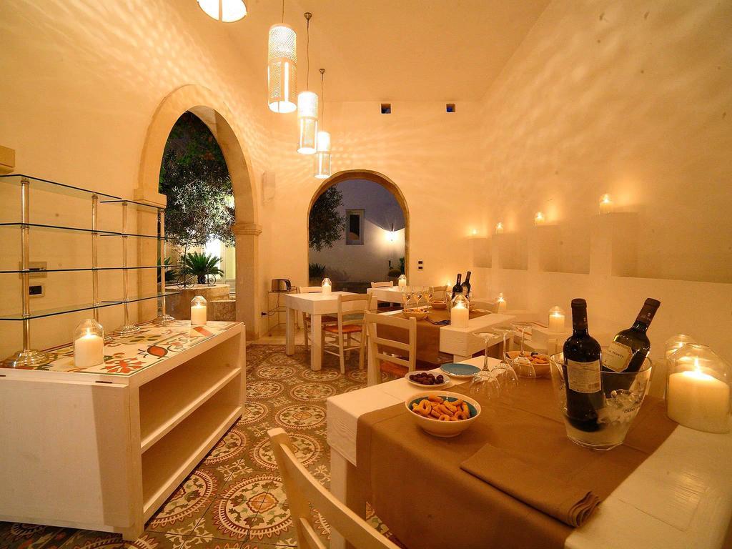 Bed and Breakfast Don Totu - Dimora Storica à San Cassiano  Extérieur photo