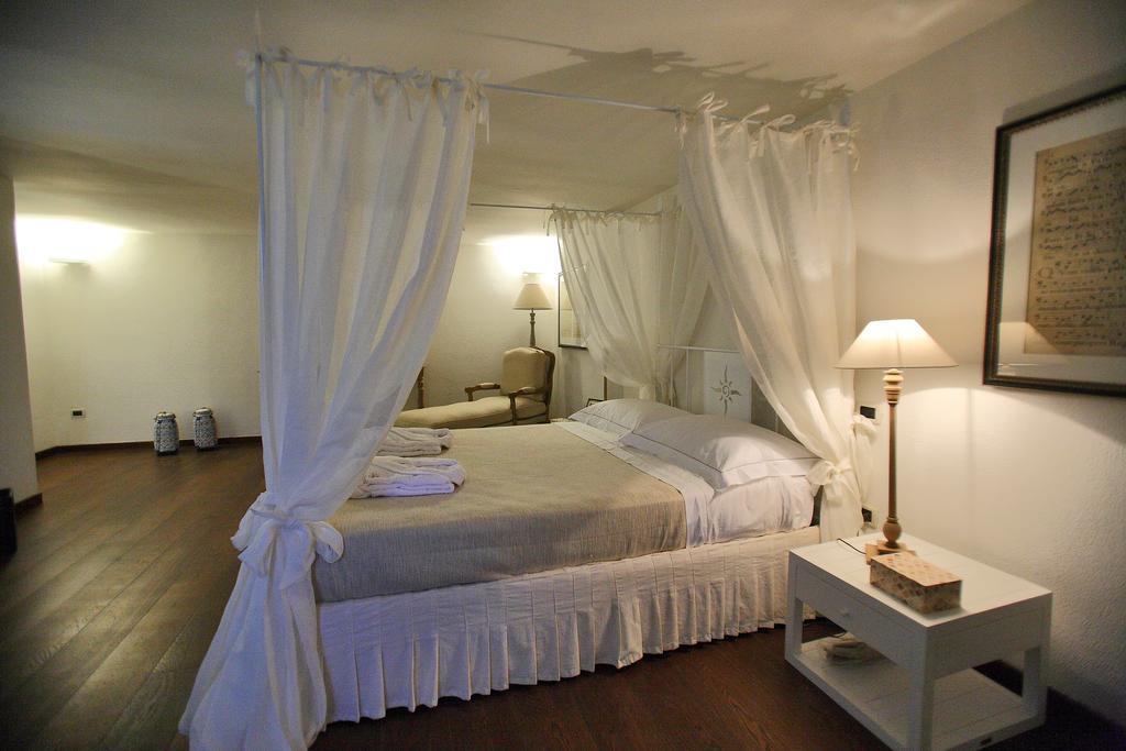 Bed and Breakfast Don Totu - Dimora Storica à San Cassiano  Chambre photo