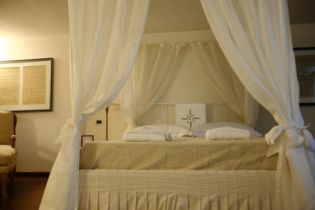 Bed and Breakfast Don Totu - Dimora Storica à San Cassiano  Chambre photo